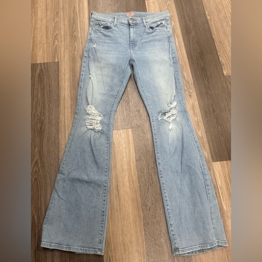 Mother The Weekender mid flare jeans JLN size 31
Free Hugs Wash!